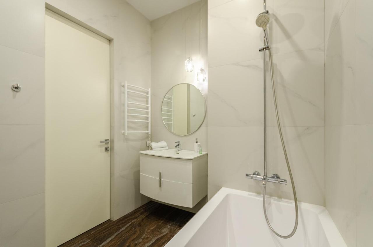 Petrovdom 11-212 In Rc Central Park Residence Complex 基輔 外观 照片
